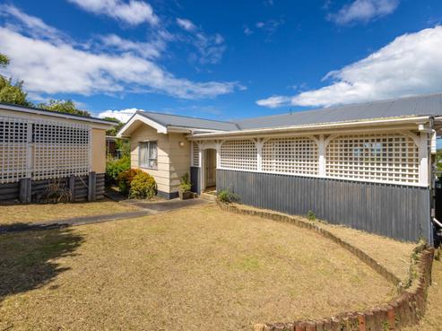 12 Moana Avenue, Surfdale
