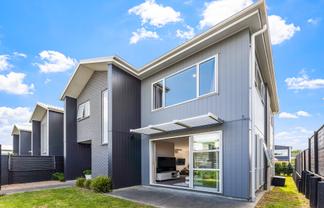 48 Karepiro Drive, Stanmore Bay