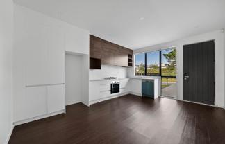 32 Karoro Road, Flat Bush