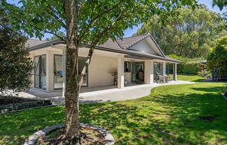7 The Glade, Carterton