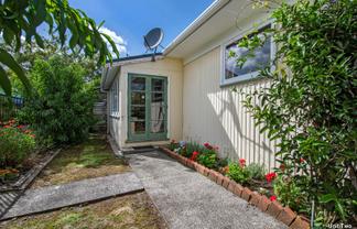 1&2/55B  Mains Avenue, Kensington