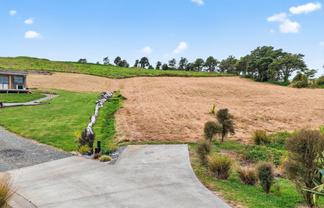 2 Arahanga Road, Paparoa