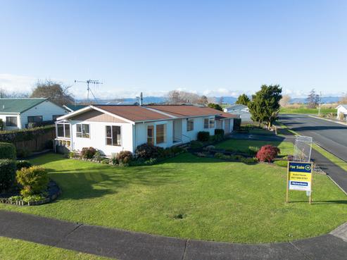 11 Mcclean Place, Ngatea