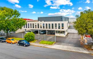 Savills | Centrally Located Warehouse – 1,528sqm