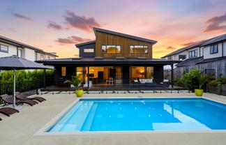 19 Headsail Drive, Long Bay