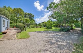 52 Jacksons Road, Levin