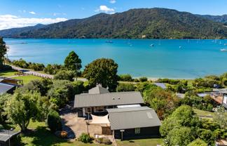 337 and 33 Anakiwa Road, Anakiwa