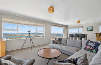 11 Wintle Street, Mangawhai Heads