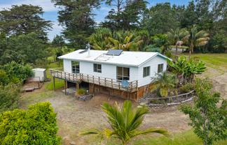186 Old School Road, Maungakaramea