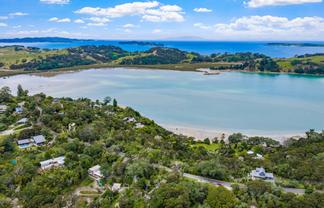 22 Young Street, Mahurangi East