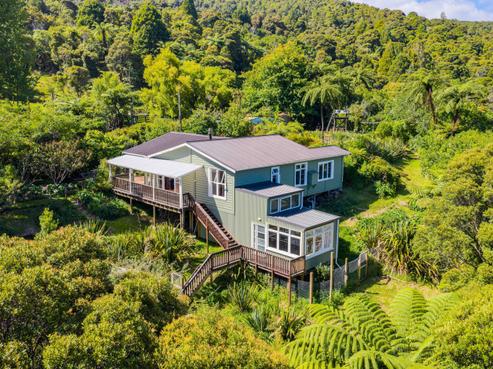 1052 Wekaweka Road, Omapere