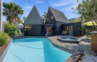 22A Eastern Beach Road, Eastern Beach