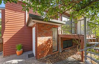 1/11 Woodhall Road, Epsom