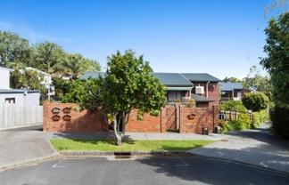 1/11 Woodhall Road, Epsom