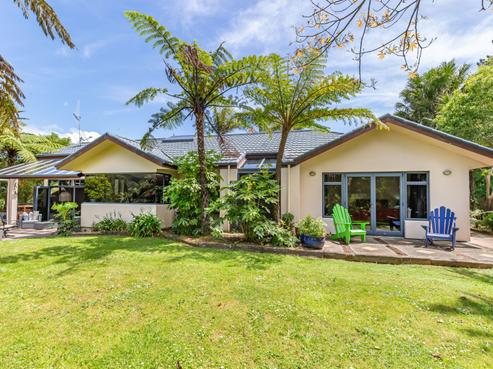 28 Wallace Loop Road, Levin