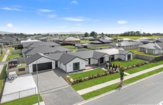 13 Rosalind Avenue, Darfield