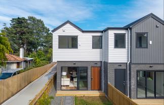 2/140 Edgewater Drive, Pakuranga