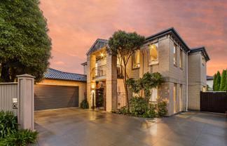 137 Centaurus Road, Saint Martins