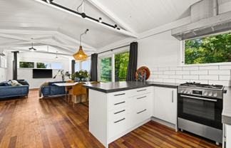 3a Bay View Road, Bluff Hill