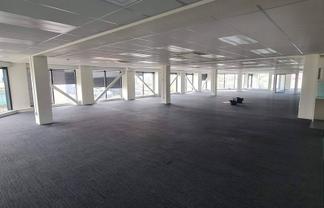 Office floors - vibrant Courtenay location