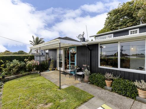 189 Tukapa Street, Westown