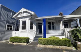 Standalone Character by Victoria Park