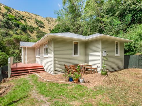 66 Tilley Road, Paekakariki