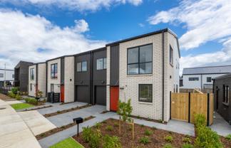 49 Nga Pona Toru Road, Flat Bush