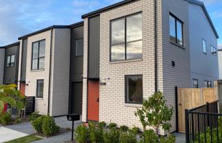 49 Nga Pona Toru Road, Flat Bush
