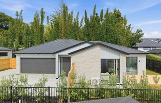 16 Rongoa Maori Way, Pukekohe