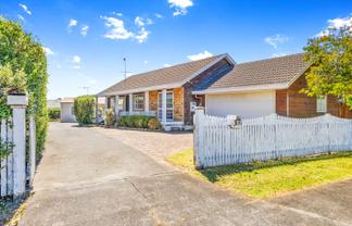 17 & 17A  Heathridge Place, Burswood