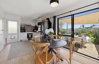 406A Ngatai Road, Bellevue