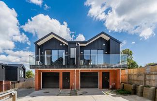 9/233 Great North Road, Henderson