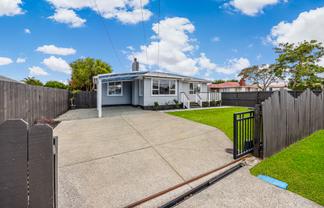 114 Old Wairoa Road, Papakura