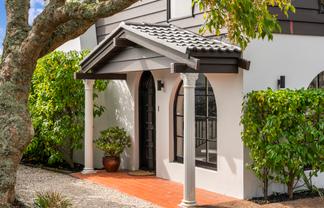 11 Lawndale Place, St Heliers