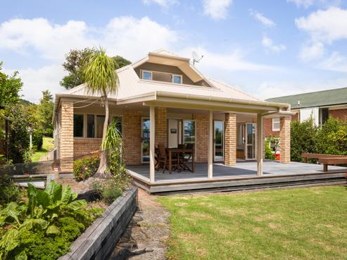 7 Patui Avenue, Thornton Bay