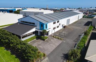 Impressive Standalone Warehouse with Offices