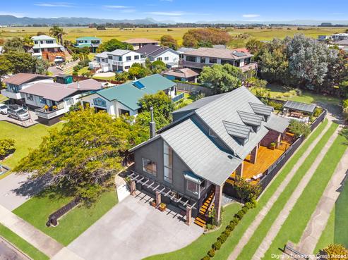 20 The Glebe, Coastlands