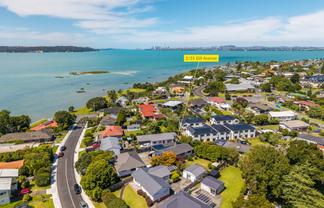 2/31 Gill Avenue, Te Atatu Peninsula
