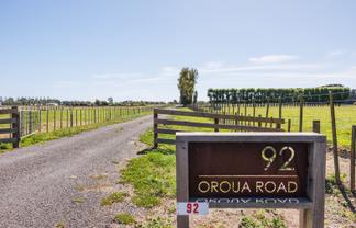 92a & 92b Oroua Road, Newbury