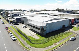 Corner site with dual access - 1,556sqm