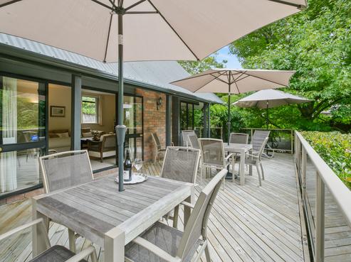 38 Brooklands Road, Brooklands
