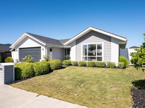 8 Oakdale Grove, Richmond