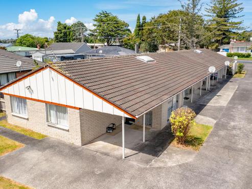 407 West Coast Road, Glen Eden