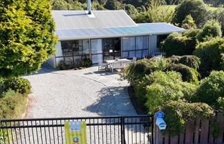 22 Arthur Road, Owaka