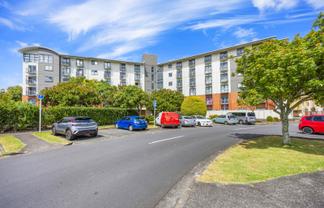 5K/10 Crown Lynn Place, New Lynn