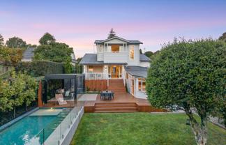 1 Cedar Road, Epsom