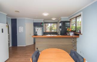 70 Old North Road, Marchwiel