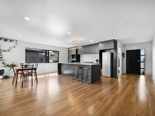 15 Opouatu Avenue, Glenbrook