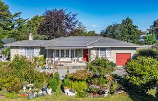 4 Armstrong Avenue, Carterton